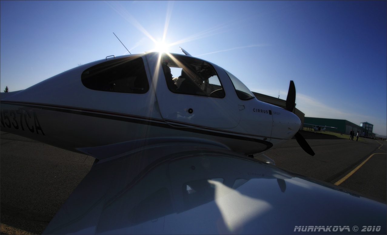 CIRRUS SR22T