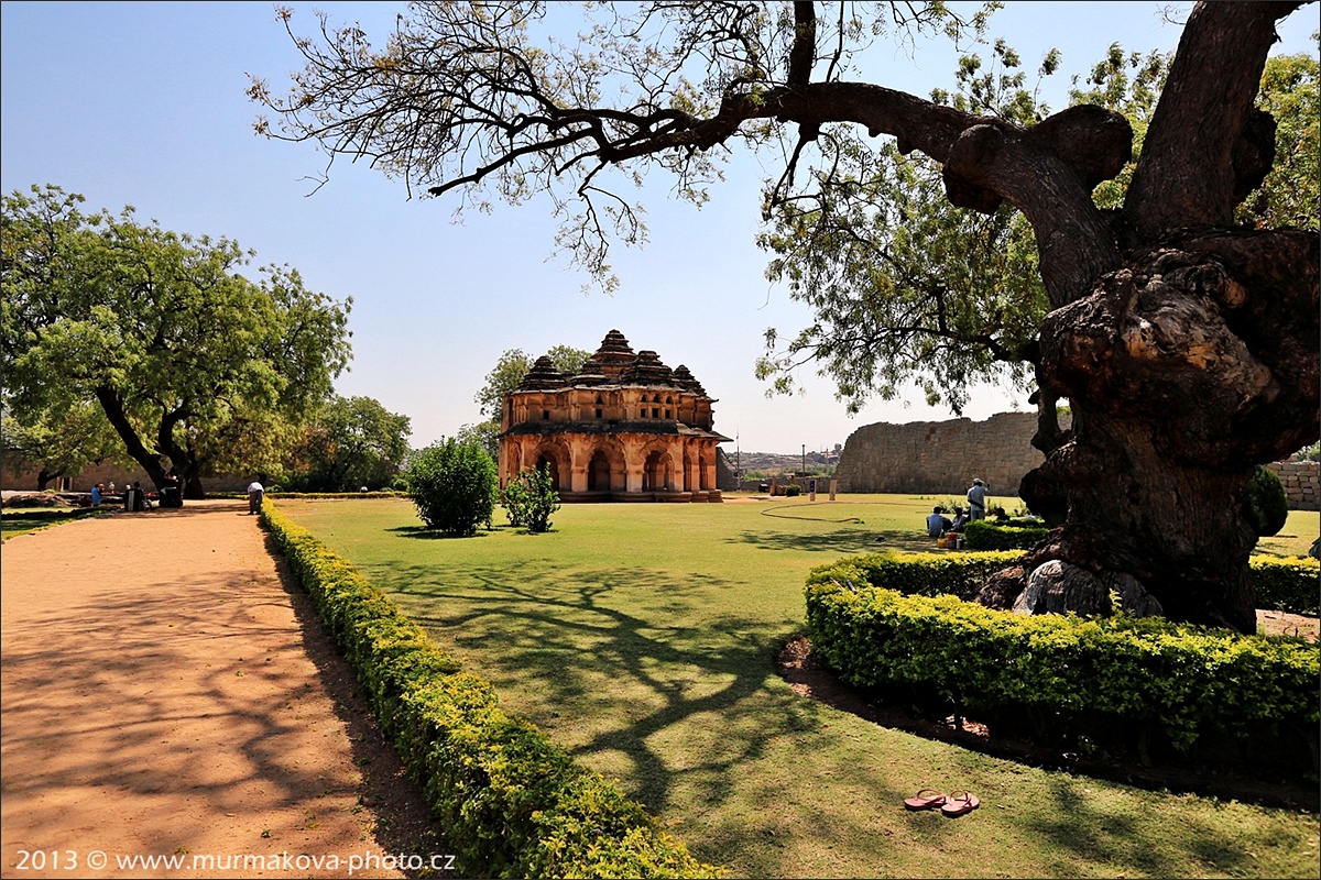 HAMPI - Lotos Temple