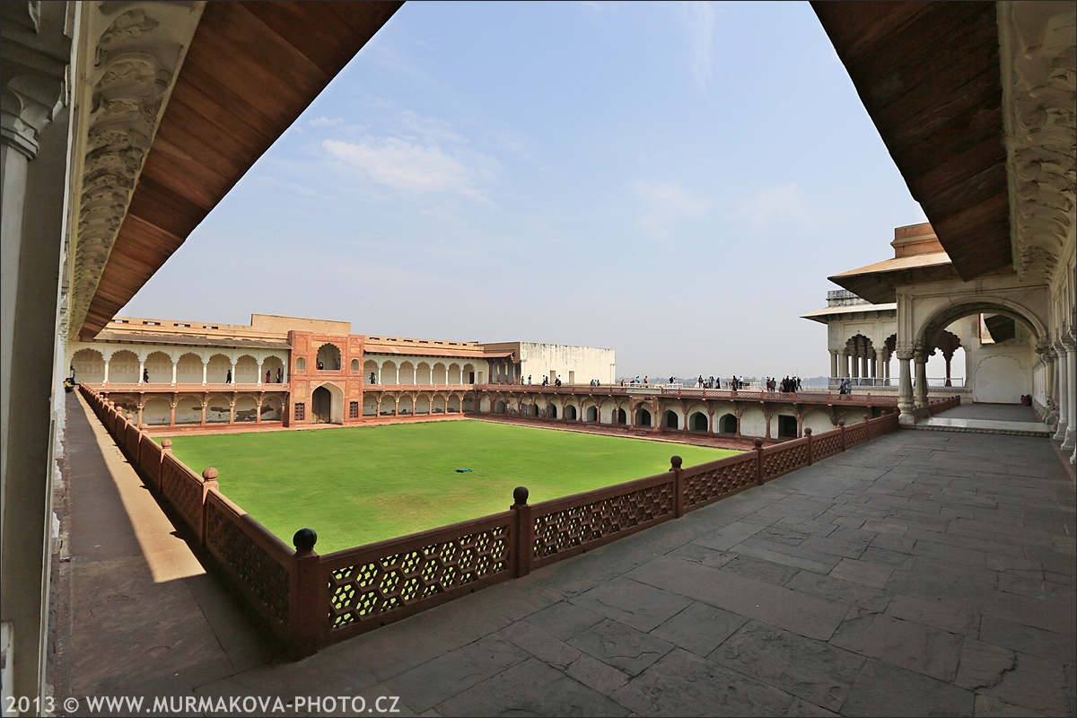 Red Fort - zahrady