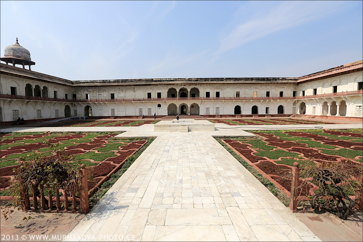 Red Fort - zahrady