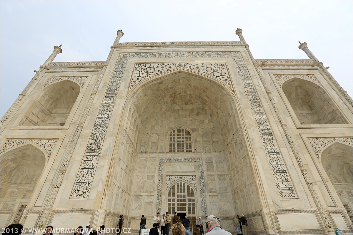 Taj Mahal - vstup do hrobky